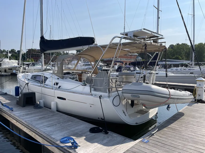 Slide: The Image of Beneteau 40 2010 - 7227922