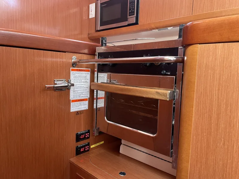 Slide: The Image of Beneteau 40 2010 - 7385100