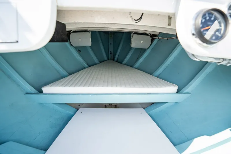 Slide: The Image of Albury Brothers Runabout 1982 - 6640253