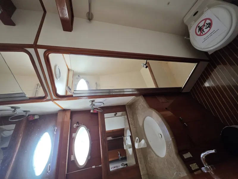 Slide: The Image of Ocean Alexander 60 Trawler 2000 - 7398546