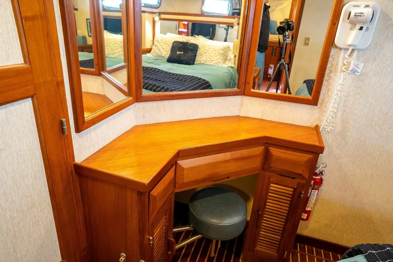 Slide: The Image of DeFever 53 Performance Offshore Cruiser 1988 - 6663830