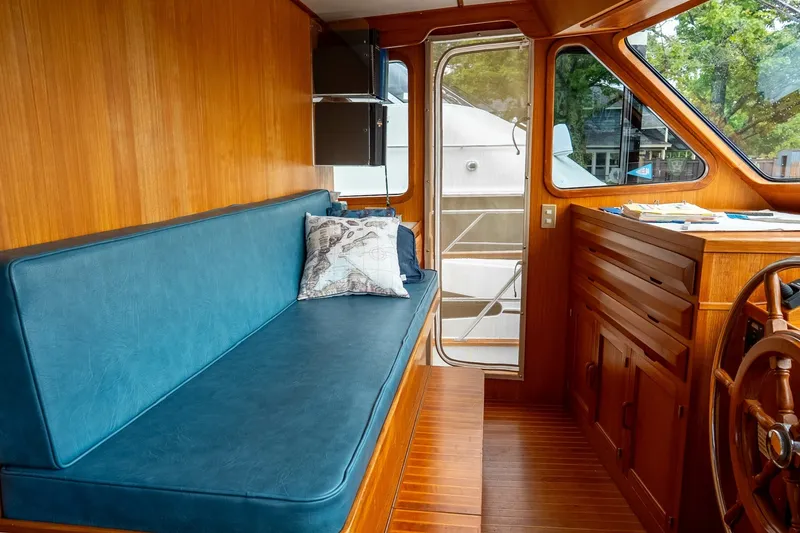 Slide: The Image of DeFever 53 Performance Offshore Cruiser 1988 - 6663337