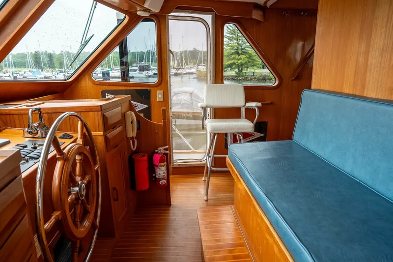 Slide: The Image of DeFever 53 Performance Offshore Cruiser 1988 - 6663389
