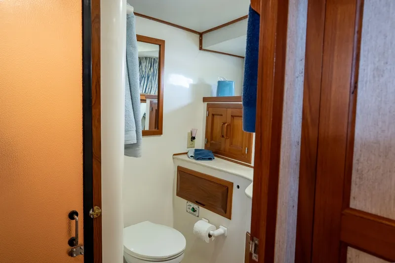 Slide: The Image of DeFever 53 Performance Offshore Cruiser 1988 - 6663835