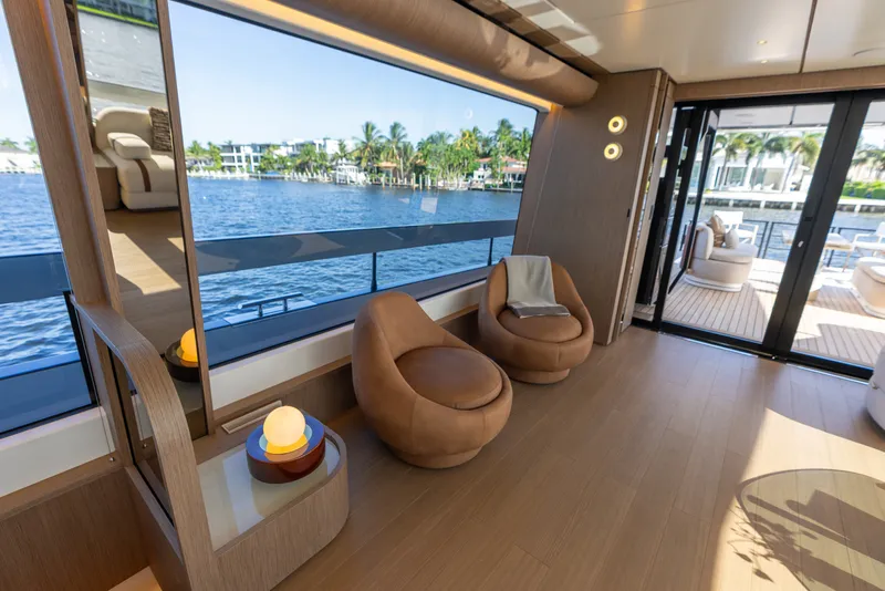 Slide: The Image of Azimut Fly 82 2027 - 7467491