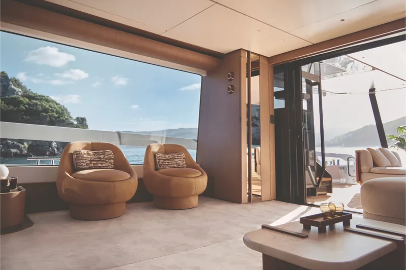 Slide: The Image of Azimut Fly 82 2027 - 6666036