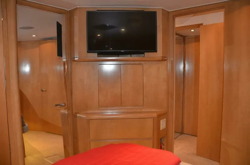 Slide: The Image of Hatteras SF Down Time - VIP Stateroom 1999 Hatteras SF Down Time - 7649599