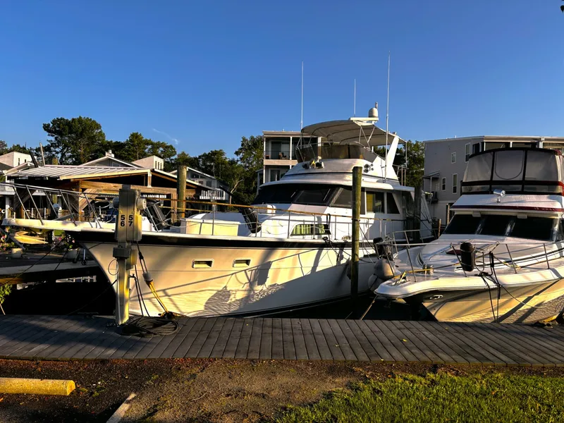 The Image of Hatteras 53 1979 - 6708722