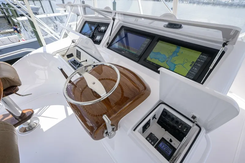 Slide: The Image of Viking 50 GETTIN' REEL - Helm Station 2009 Viking 50 Convertible - 7656477