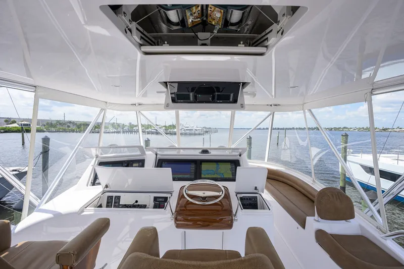 Slide: The Image of 2009 Viking 50 Convertible  - 7310003