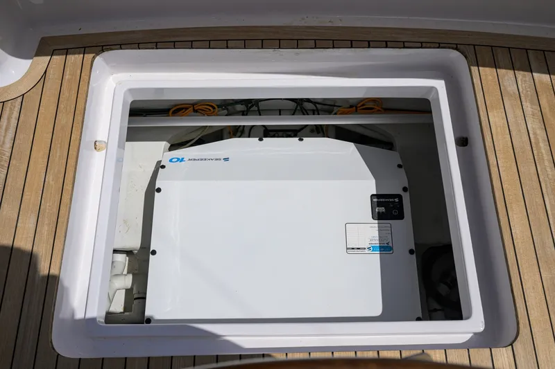 Slide: The Image of 2009 Viking 50 Convertible  - 7310014