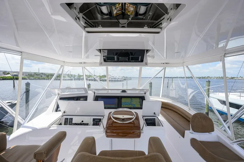 Slide: The Image of Viking 50 GETTIN' REEL - Helm Station 2009 Viking 50 Convertible - 7656475