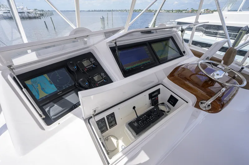 Slide: The Image of 2009 Viking 50 Convertible  - 7310002