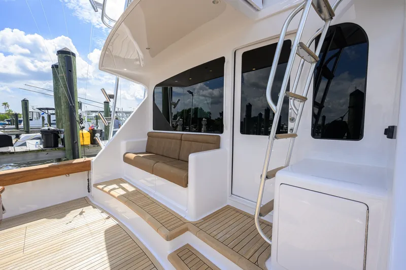 Slide: The Image of 2009 Viking 50 Convertible  - 7310012