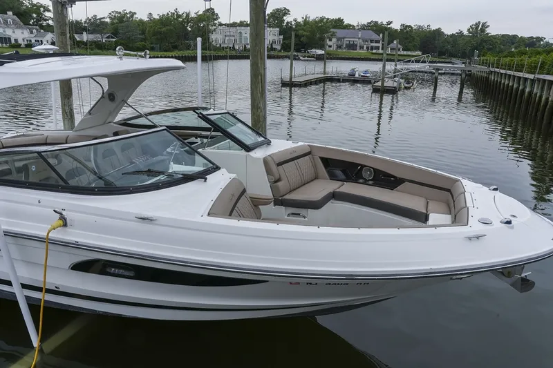 Slide: The Image of Sea Ray SLX 350 2018 - 6669872