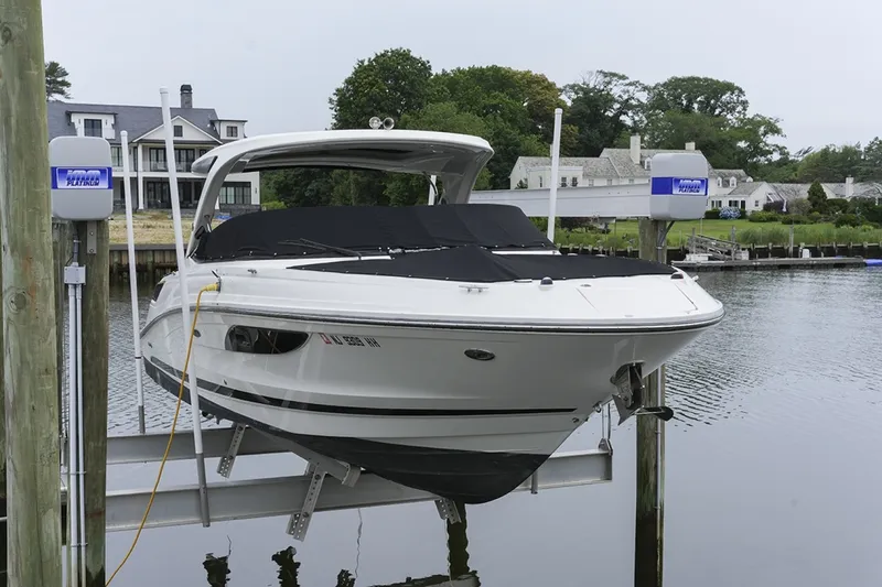 Slide: The Image of Sea Ray SLX 350 2018 - 6669543