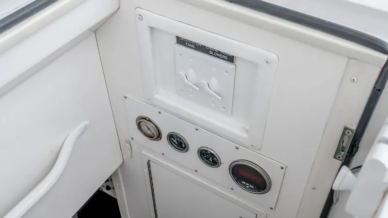 Slide: The Image of Viking 50 Convertible 2000 - 6671581