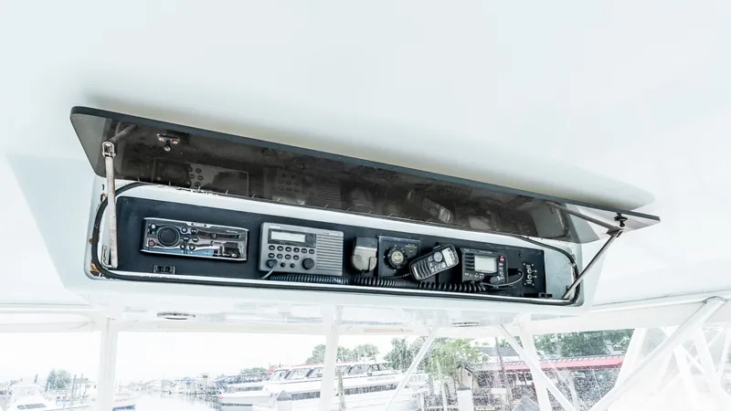 Slide: The Image of Viking 50 Convertible 2000 - 6671596