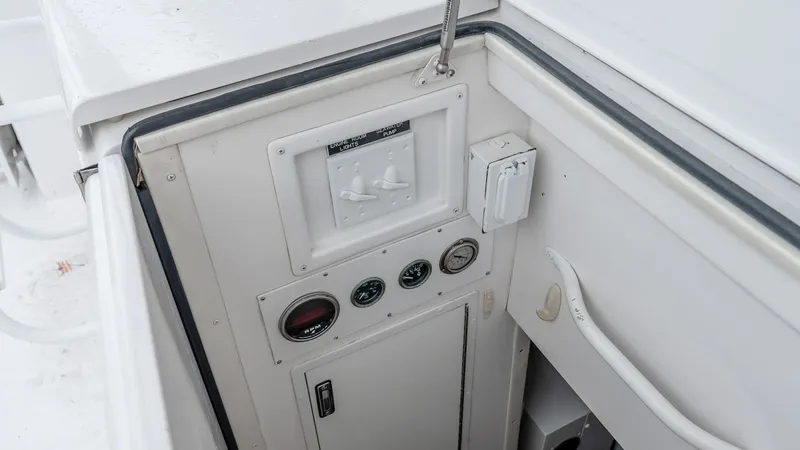 Slide: The Image of Viking 50 Convertible 2000 - 6671580