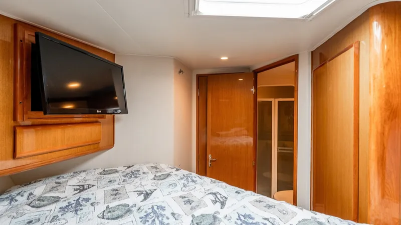 Slide: The Image of Viking 50 Convertible 2000 - 6671566