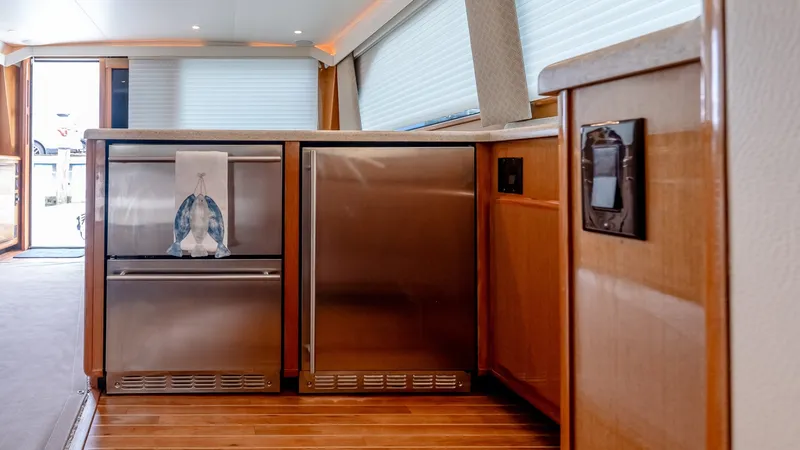 Slide: The Image of Viking 50 Convertible 2000 - 6671575