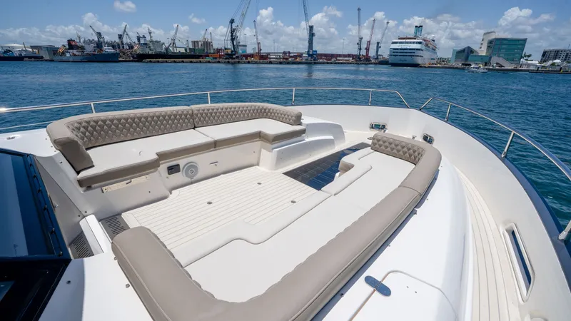 Slide: The Image of Azimut Magellano 50 2012 - 6681601