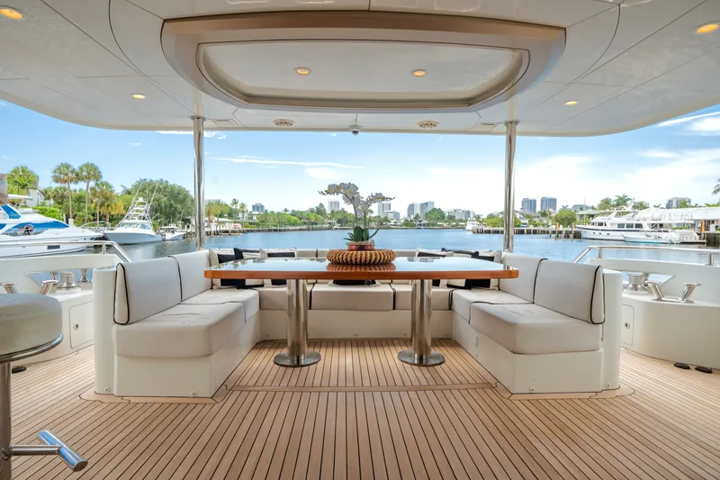 Slide: The Image of Ocean Alexander 90 SKY LOUNGE 2016 - 6685526
