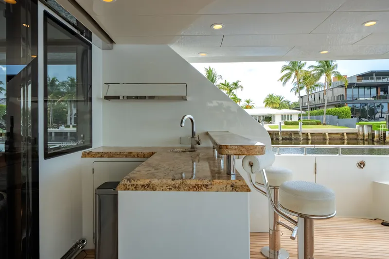 Slide: The Image of Ocean Alexander 90 SKY LOUNGE 2016 - 6685531