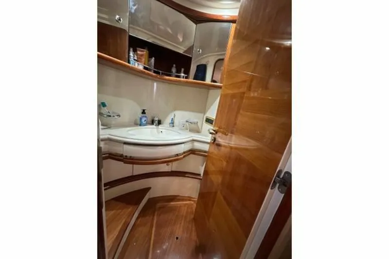 Slide: The Image of Azimut 55E 2004 - 6708635