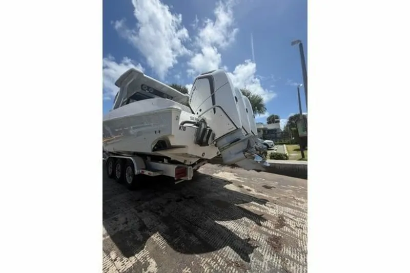 Slide: The Image of Fountain 38 SCX 2024 - 6708705
