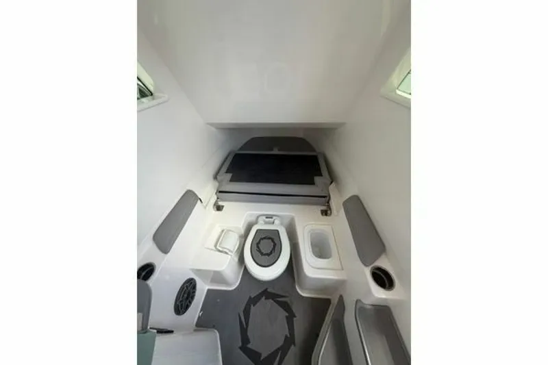 Slide: The Image of Fountain 38 SCX 2024 - 6708700