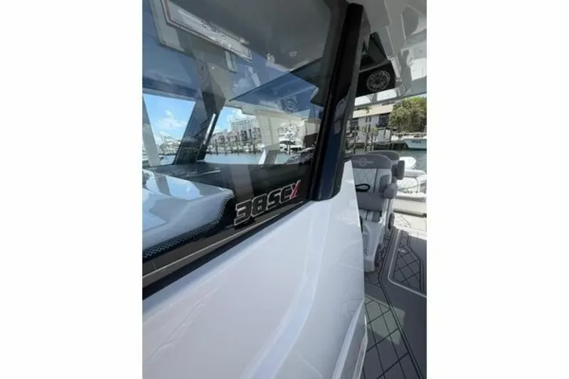 Slide: The Image of Fountain 38 SCX 2024 - 6708688