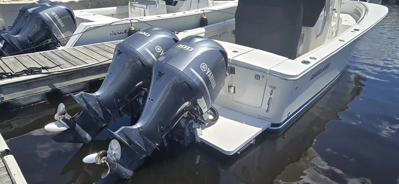 Slide: The Image of Regulator Marine 28 FS 2018 - 6708731