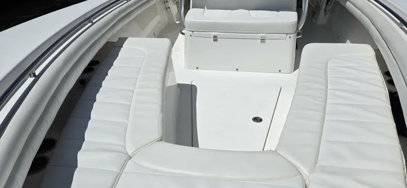 Slide: The Image of Regulator Marine 28 FS 2018 - 6708744