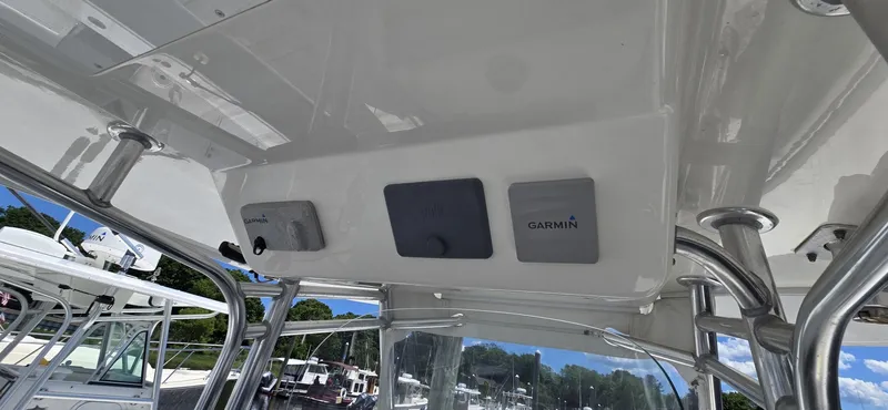 Slide: The Image of Regulator Marine 28 FS 2018 - 6708753