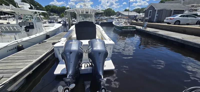 Slide: The Image of Regulator Marine 28 FS 2018 - 6708733