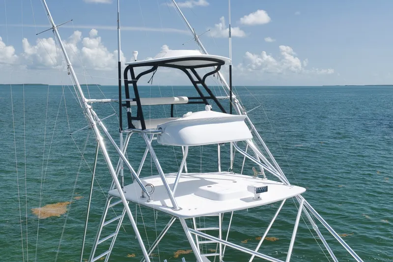 Slide: The Image of Hatteras GT45X 2023 - 6713192