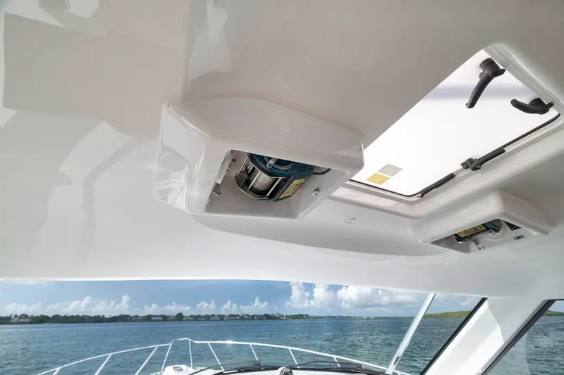 Slide: The Image of Hatteras GT45X 2023 - 6713212