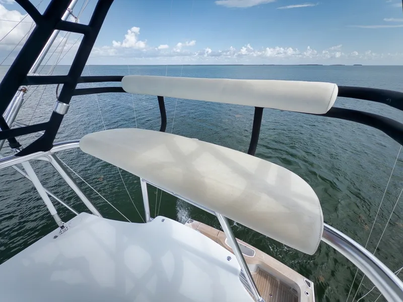 Slide: The Image of Hatteras GT45X 2023 - 6713190