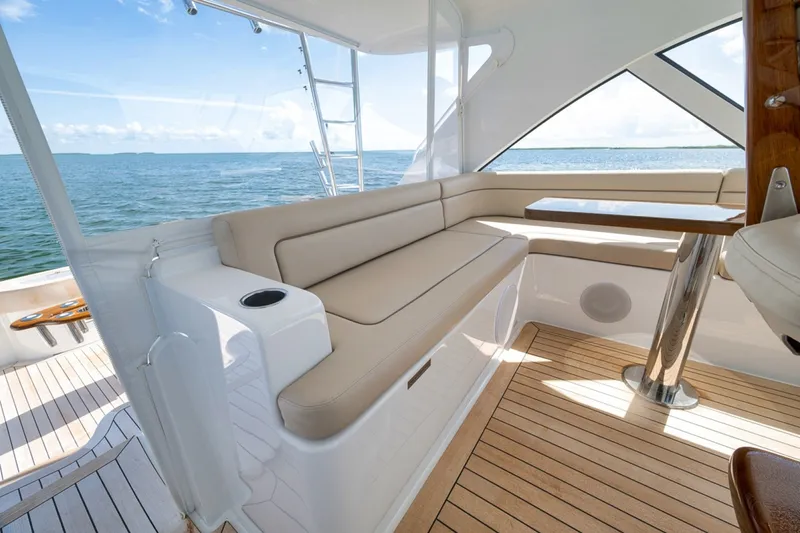 Slide: The Image of Hatteras GT45X 2023 - 6713218
