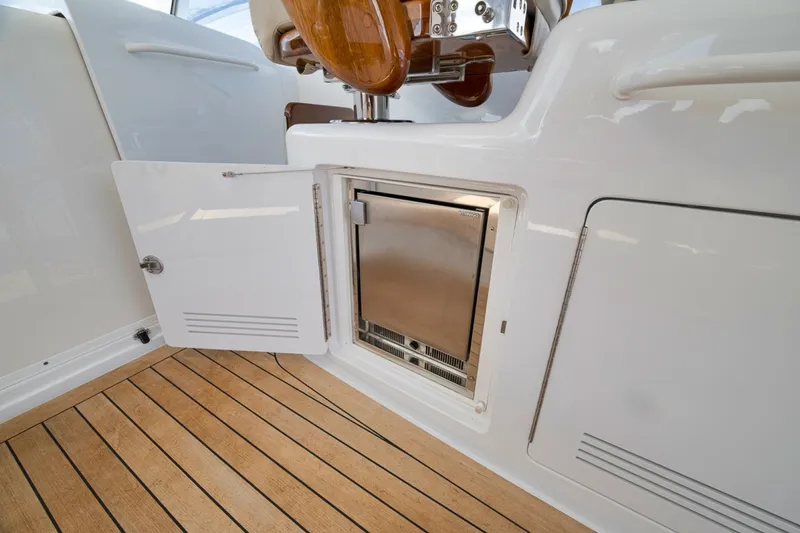 Slide: The Image of Hatteras GT45X 2023 - 6713217