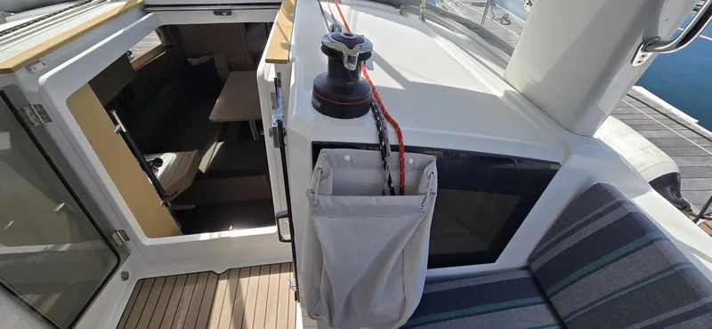 Slide: The Image of Beneteau Oceanis 38.1 2023 - 6714564