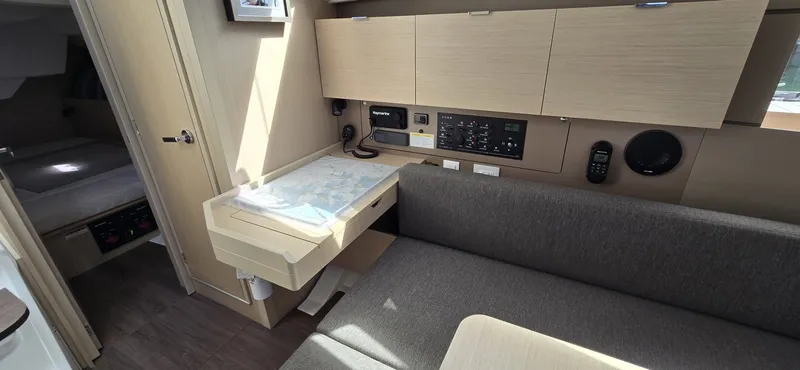 Slide: The Image of Beneteau Oceanis 38.1 2023 - 6714592