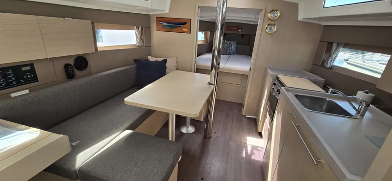 Slide: The Image of Beneteau Oceanis 38.1 2023 - 6714590