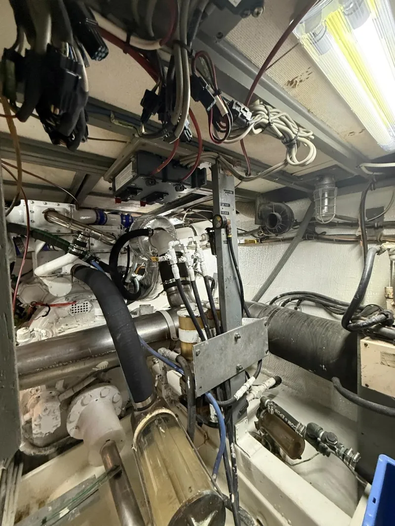 Slide: The Image of Hatteras 53 Convertible 1978 - 6714625