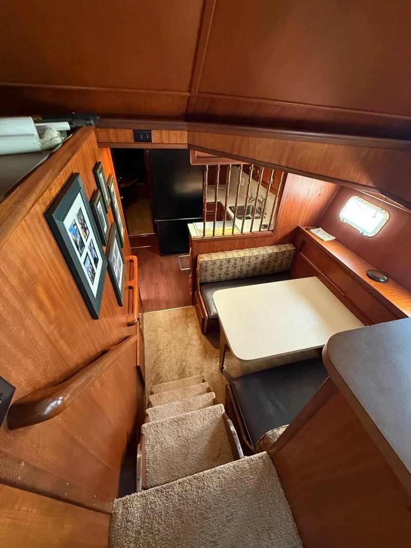 Slide: The Image of Hatteras 53 Convertible 1978 - 6714600