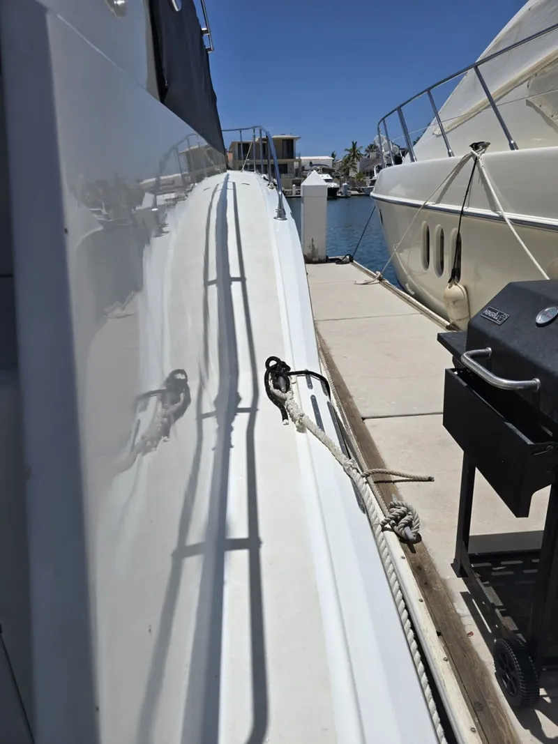 Slide: The Image of Hatteras 53 Convertible 1978 - 6714573