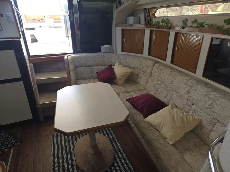 Slide: The Image of Sea Ray 390 Express 1991 - 6716156