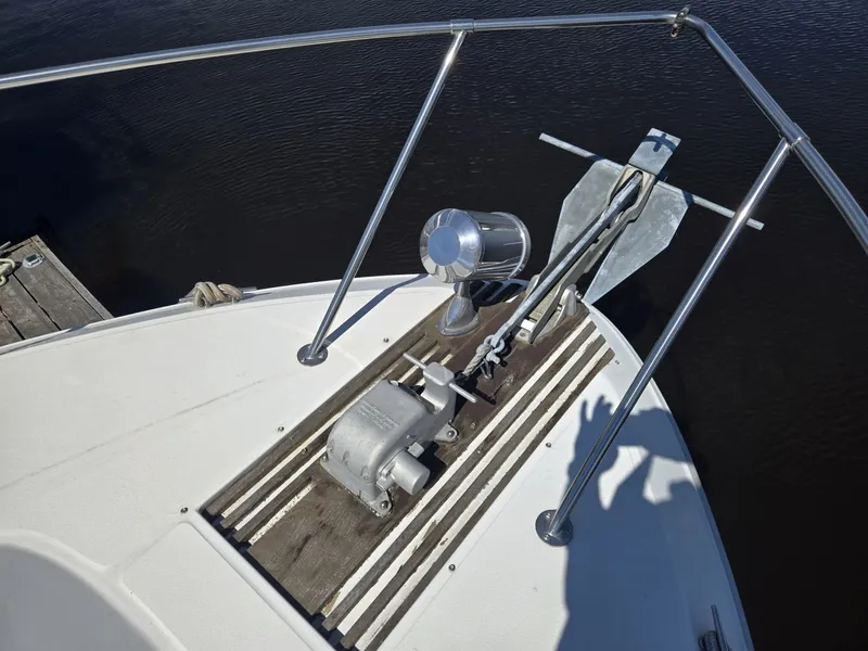 Slide: The Image of Sea Ray 390 Express 1991 - 6716446