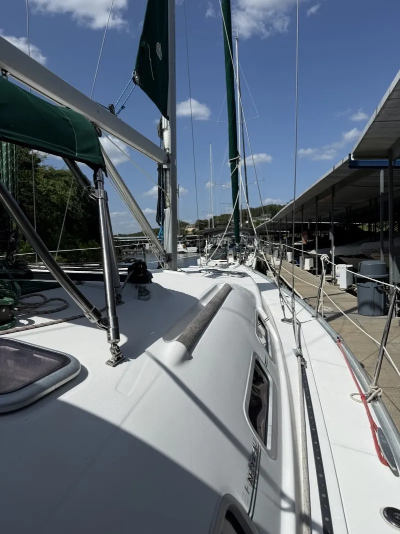 Slide: The Image of Beneteau 373 2007 - 6719516